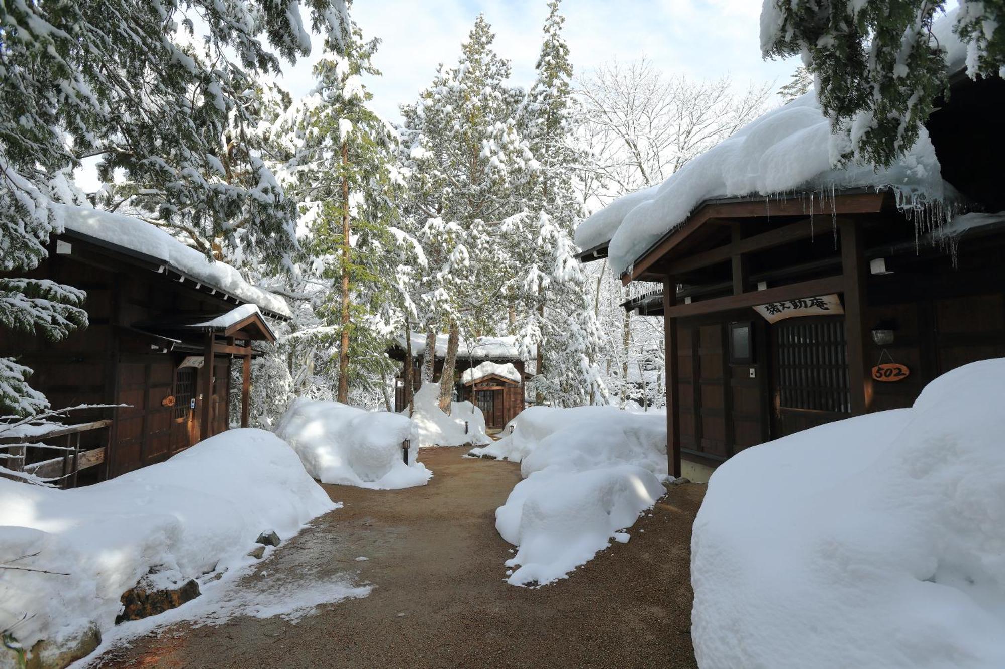 Hirayunomori Hotel Takayama  Exterior foto